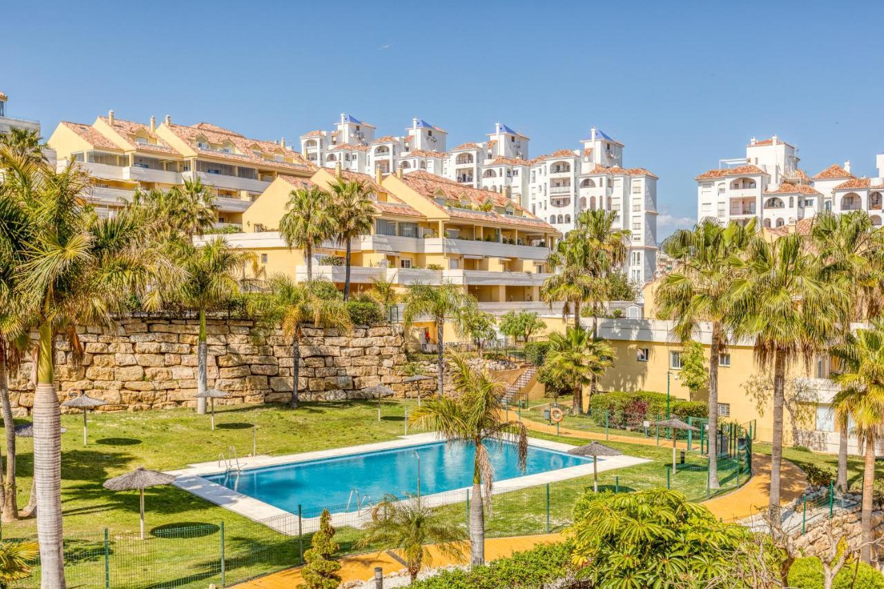 Hanami Puerto Alto Estepona Pa 4-2 Luaran gambar